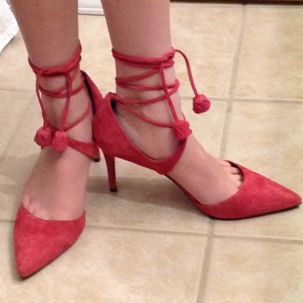 🎉price dropped🎉Coach "shae" lace up suede pumps